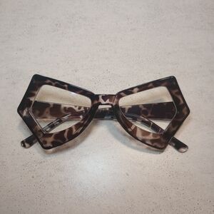 Fashion Glasses. Geometric Frame Eye Wear. Women's. NWOT.
